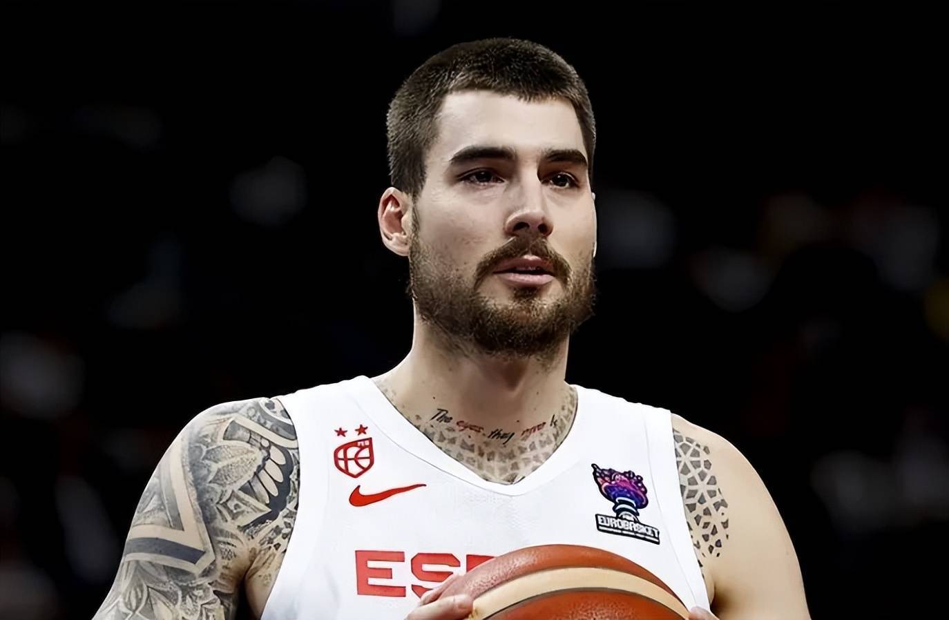 西班牙队运动员淡定赢得铜牌