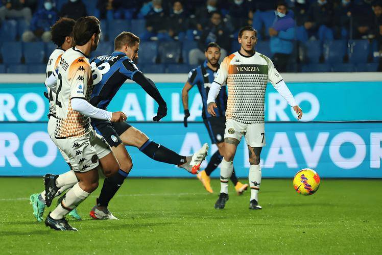 谢菲联客场大胜，实现联赛三连胜的简单介绍