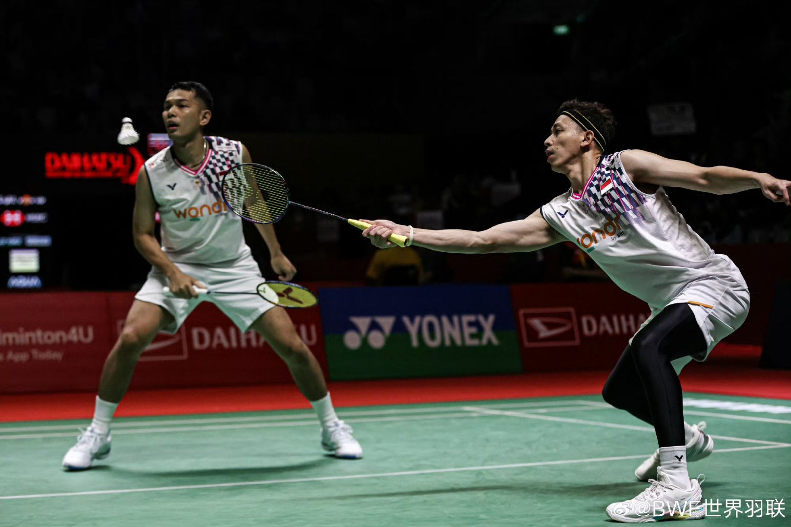 包含日本羽毛球队横扫印尼羽毛球队，陶菲克关键制胜的词条