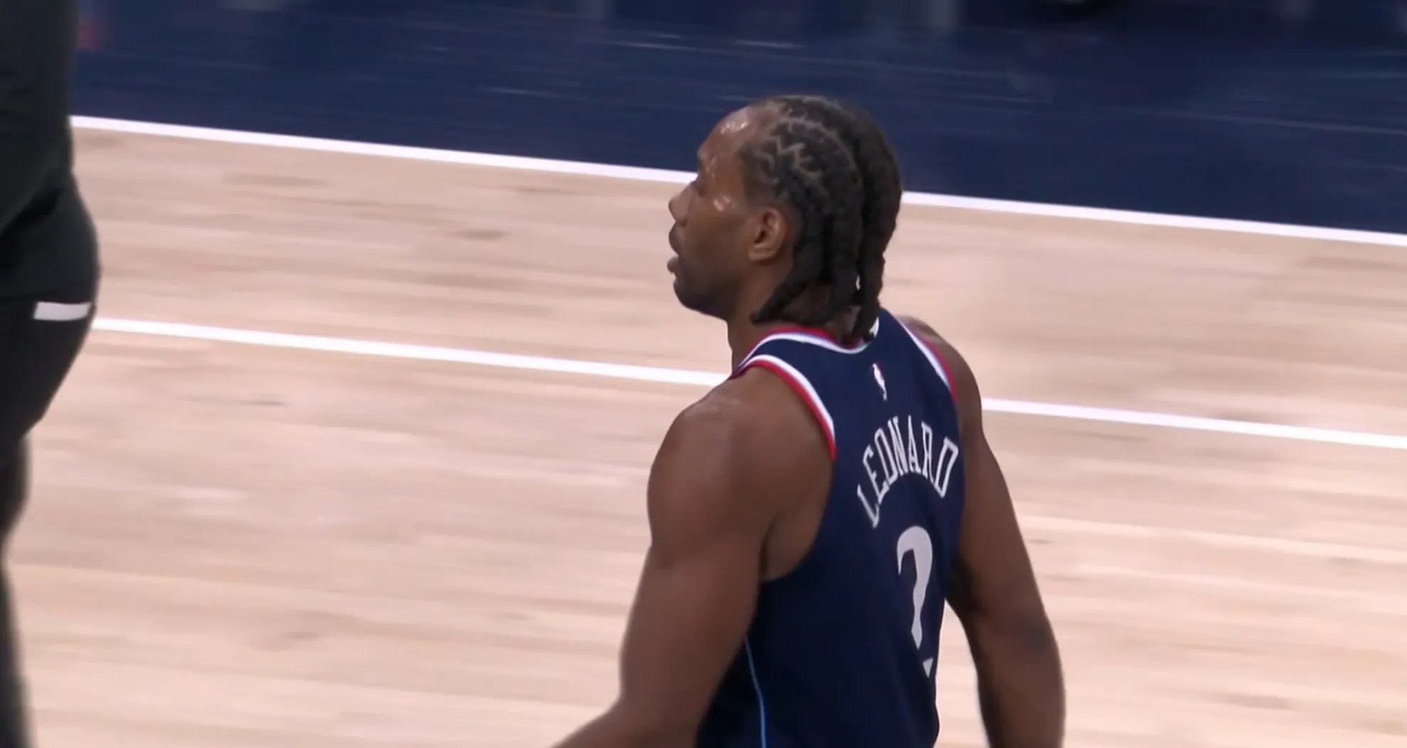 伦纳德缺席又输球,快船遭逆转 伦纳德缺席又输球,快船遭逆转