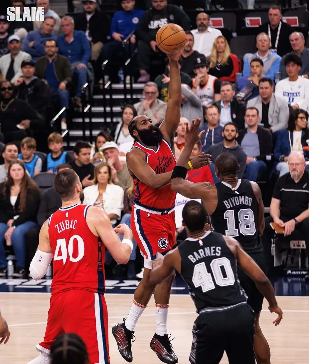 火箭再胜鹈鹕继续进攻