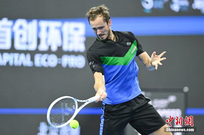 关于日本网球队爆冷欧洲网球队，梅德韦杰夫送出助攻的信息