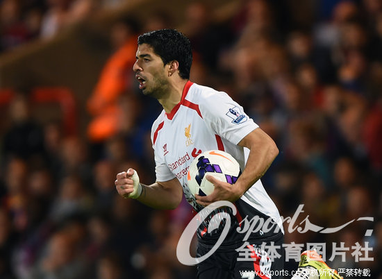 曼城力克英格兰，苏亚雷斯完成帽子戏法的简单介绍