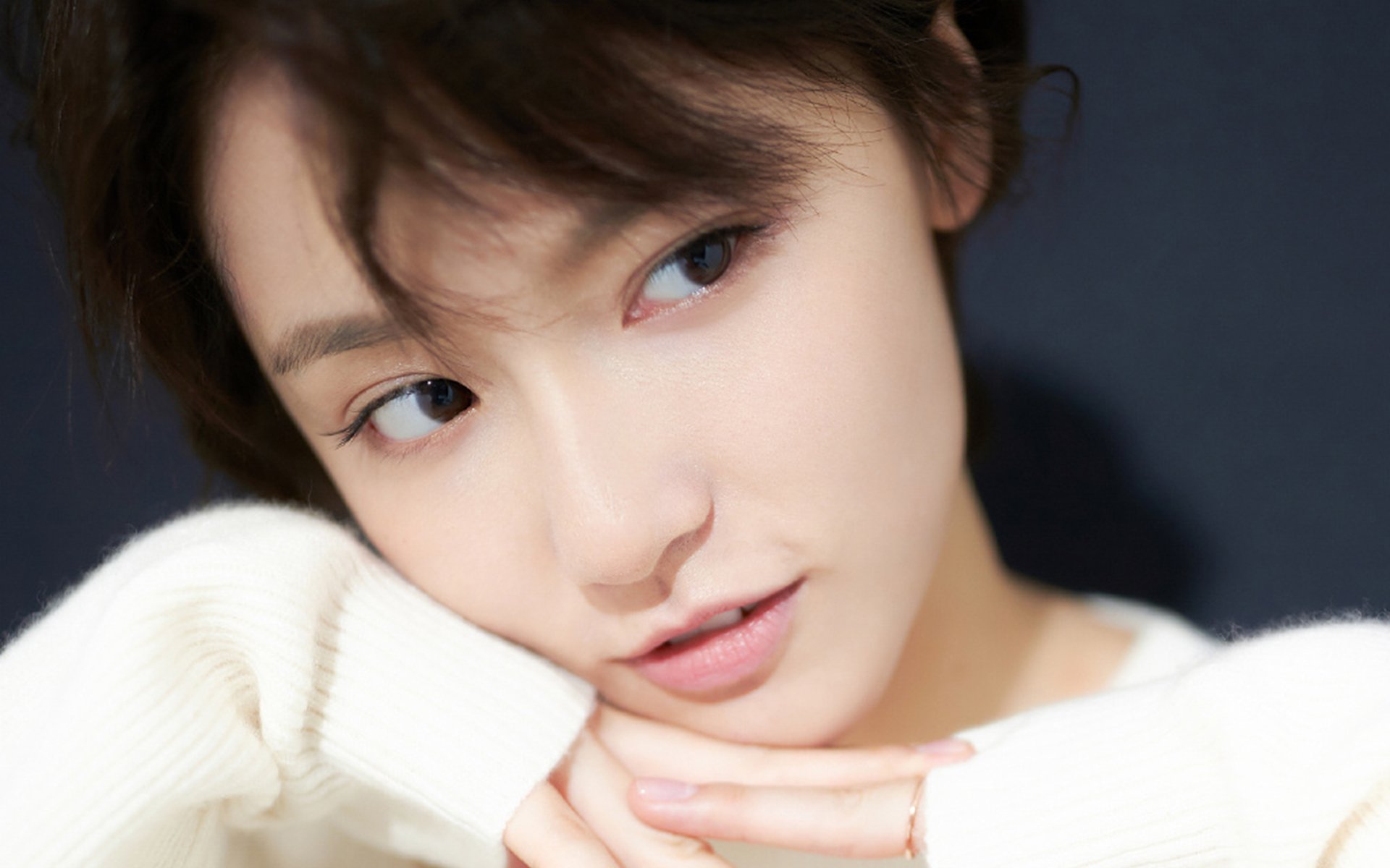 若日尼奥交响乐，蓝衣军团精密压制威尔士，一场现代足球的战术摹本