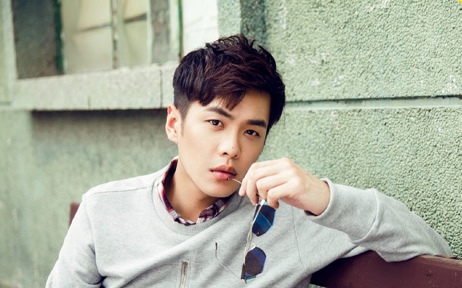 从黄昏到破晓，意甲焦点战之夜的攻防诗篇